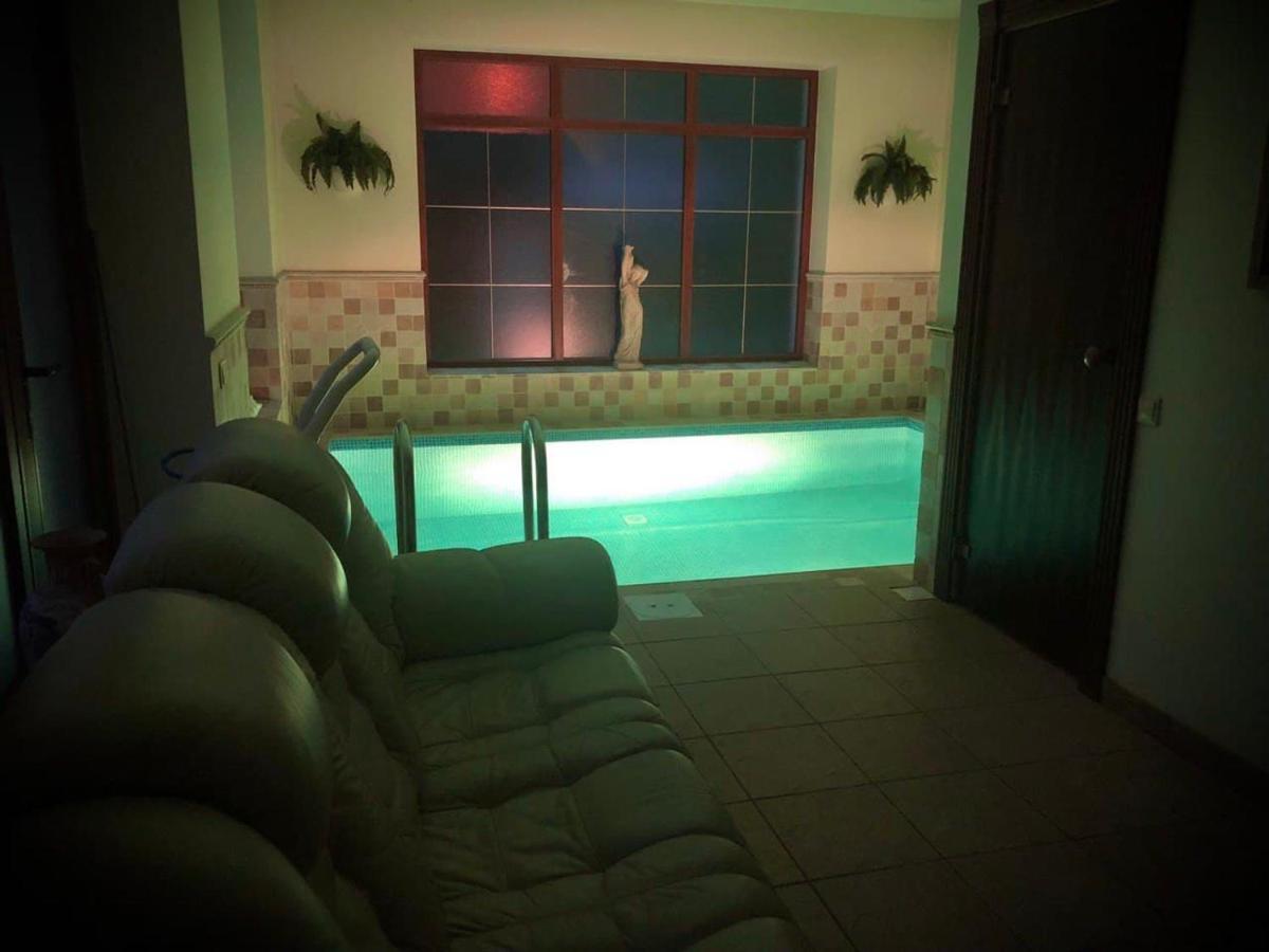 Guests House With Amazing Pool And Sauna Babīte Eksteriør bilde